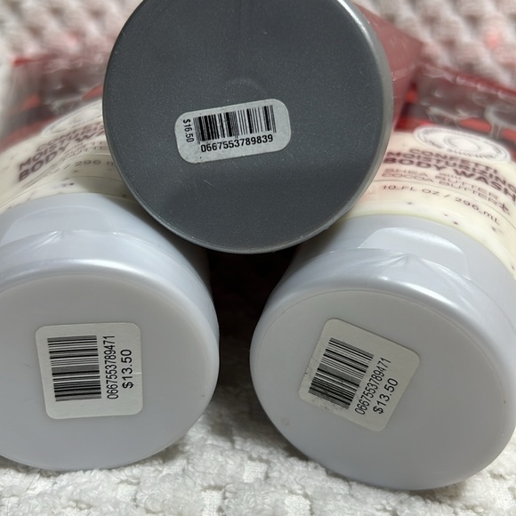 Bath and Body Works Winter Candy Apple Body Wash - Picture 3 of 3